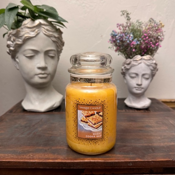 Yankee Candle Other - Yankee Candle Magic Cookie Bar Candle ~ large 22 oz